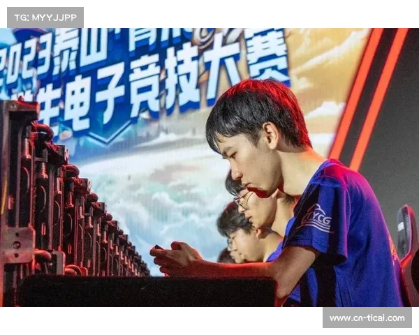 电竞专业教育发展，高校战队亮相职业赛事舞台