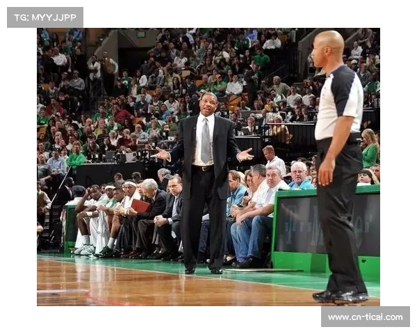 比赛第三节争议判罚,教练挑战成功改变局势 比赛第三节争议判罚,教练挑战成功改变局势